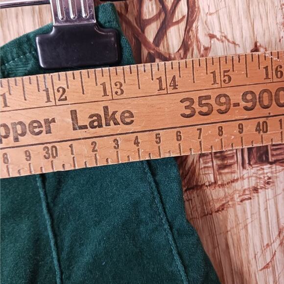 Forever 21 Green Velvet Box Pleat Mini Skirt Size Small - Picture 5 of 8